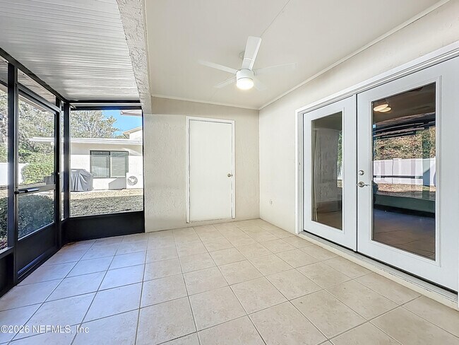 Building Photo - 141 La Pasada Cir W