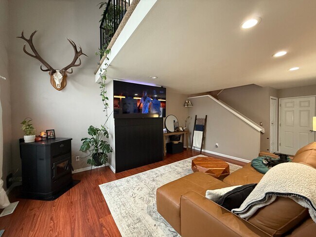 Building Photo - NEW YEAR NEW HOME! 3 bed, 2.5 bath, 2 car garage in South Anchorage