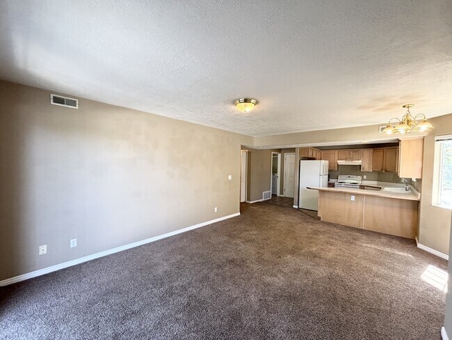 Building Photo - 1311-1200 1200 W