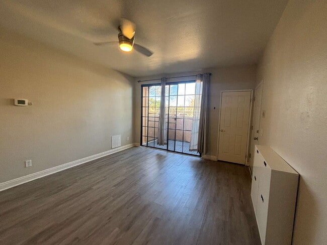 Building Photo - 2 Bed, 2 Bath condo, ground floor unit