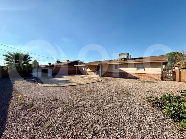 Building Photo - 1307 W Elna Rae St