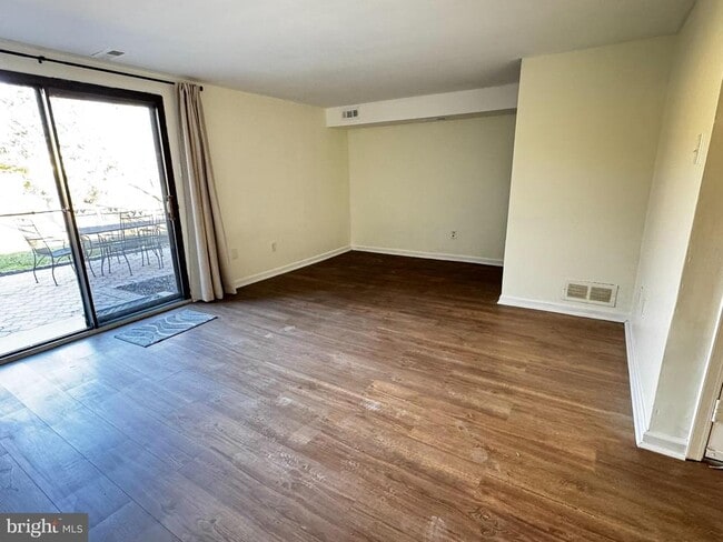 Building Photo - 3179 Burnley Pl