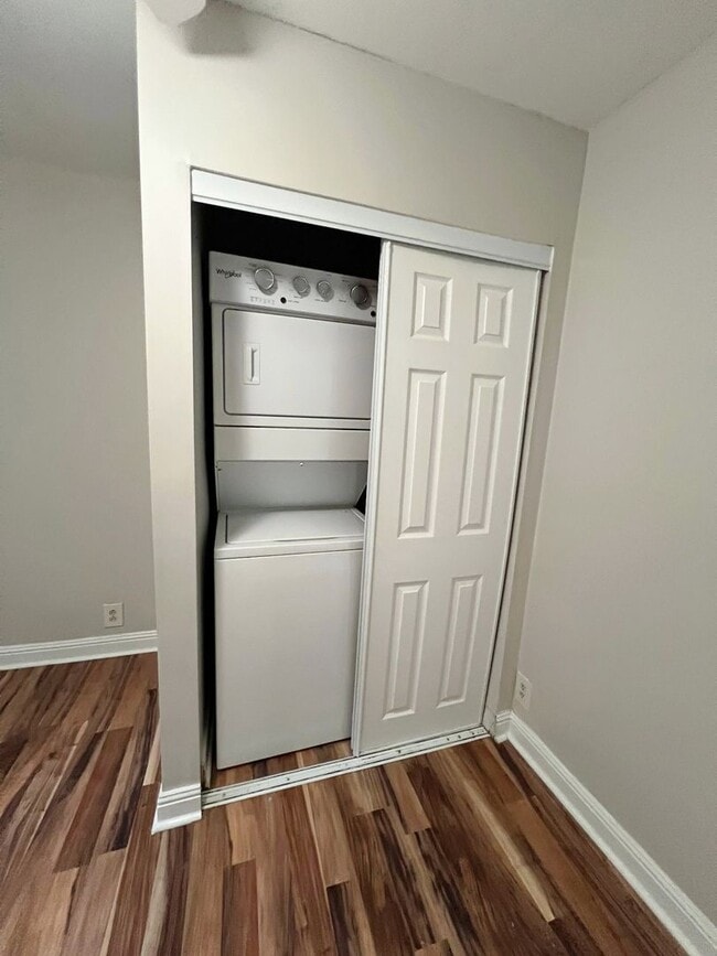 Building Photo - Move-In Ready 3BR Rental with Spacious Yard & Deck