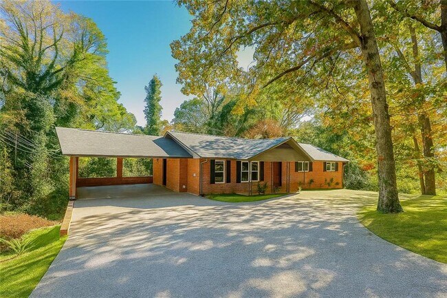 Primary Photo - 5425 Skyview Dr SW