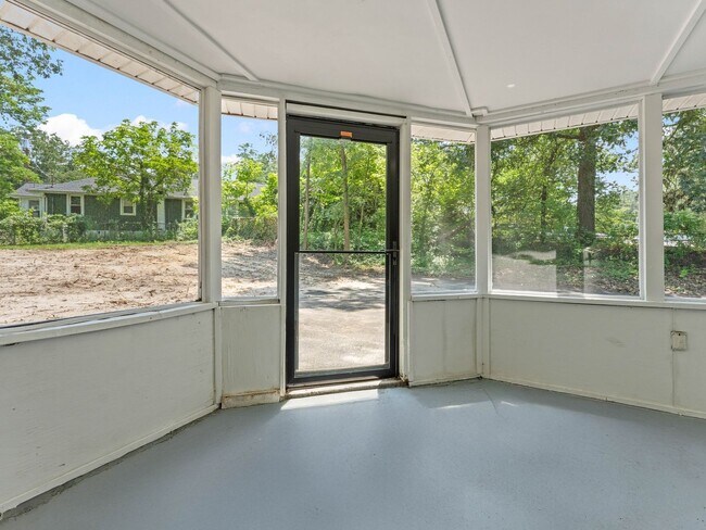 Building Photo - 215 Erial Rd