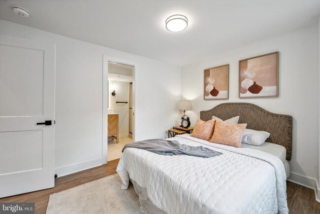 Building Photo - 1614 Kilbourne Pl NW