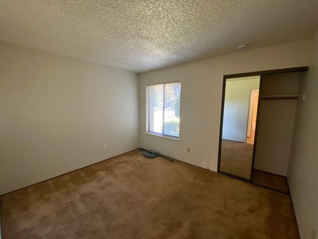Building Photo - Well Maintained, Large Corner Lot