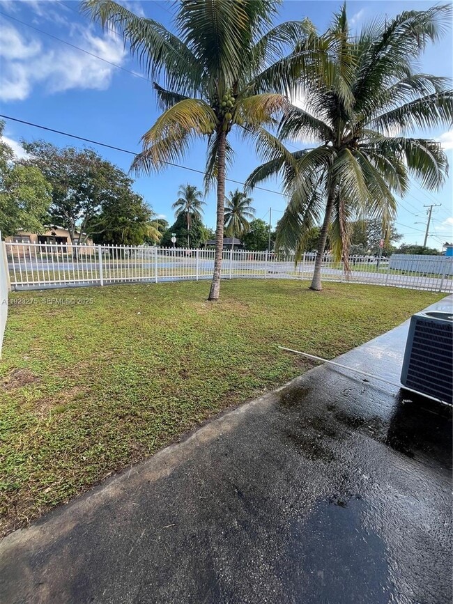 Building Photo - 1201 NW 117th St