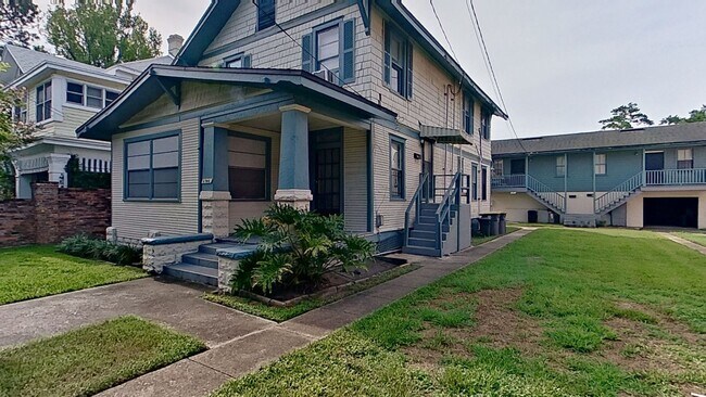 Primary Photo - 2350 Forbes St