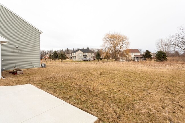 Building Photo - COMING SOON! Spacious 4-Bed Grand Blanc Home with Modern Comfort