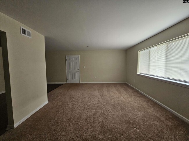 Building Photo - 1101 Menlo Dr