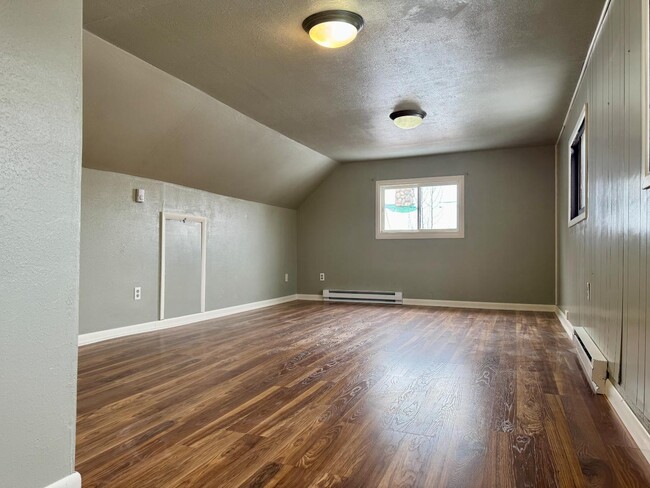 Building Photo - 280 Byers Ave