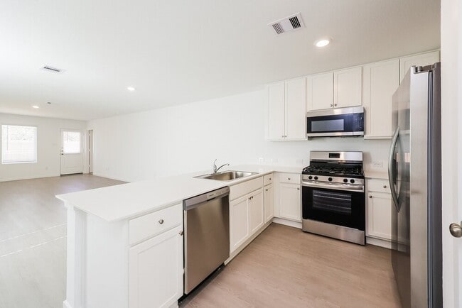 Building Photo - 1535 Crowson Rdg