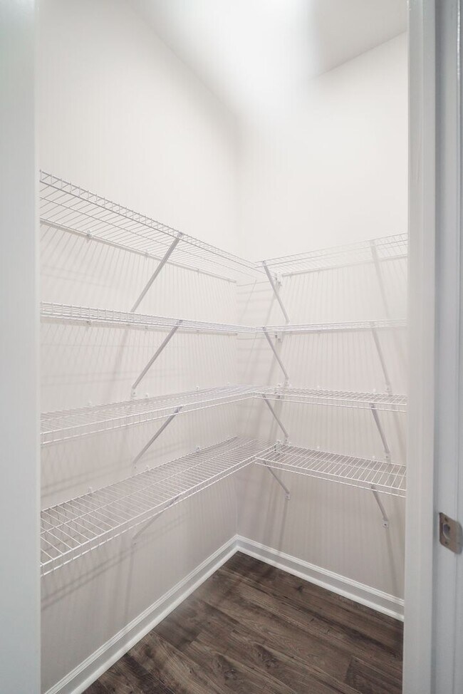 Building Photo - PET FRIENDLY - ENCLOSED FENCE In beautiful Graniteville!  Free Rent promo with qualified lease!!