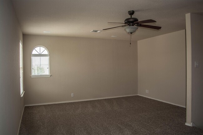 Building Photo - 520 Marlin Cir