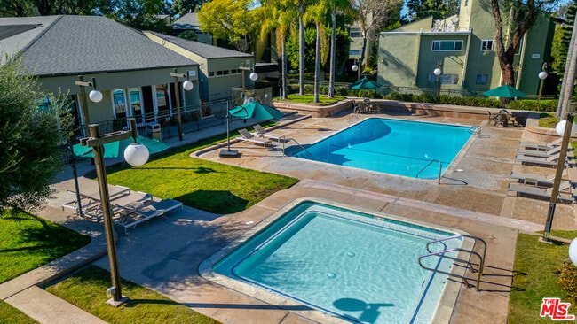 Building Photo - 4810 Hollow Corner Rd