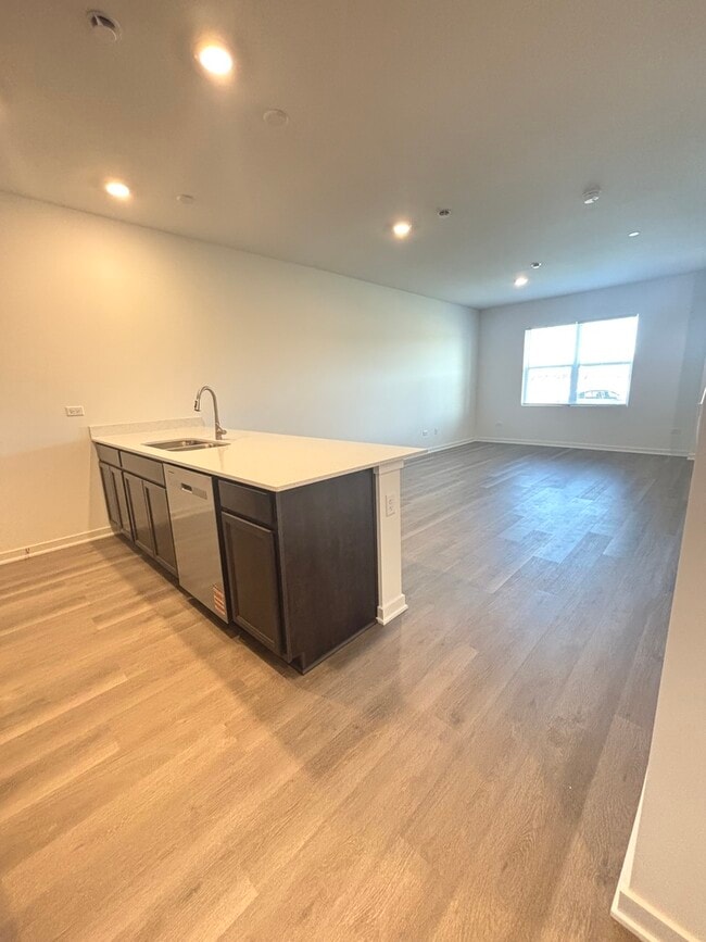 Building Photo - 2246 Barbera Dr