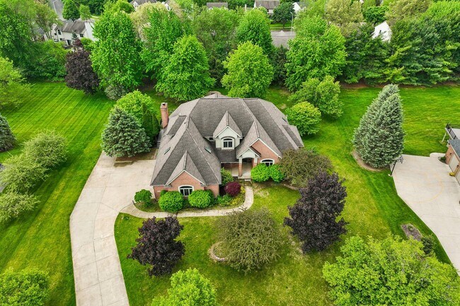 Building Photo - 1819 Brookview Dr
