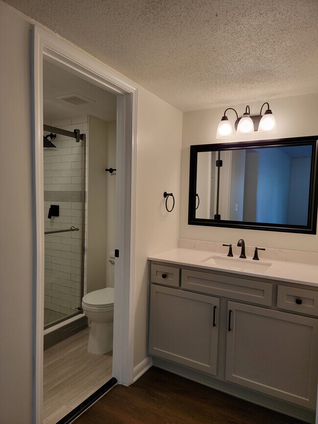Master Bath - 6578 Poplar Woods Cir S