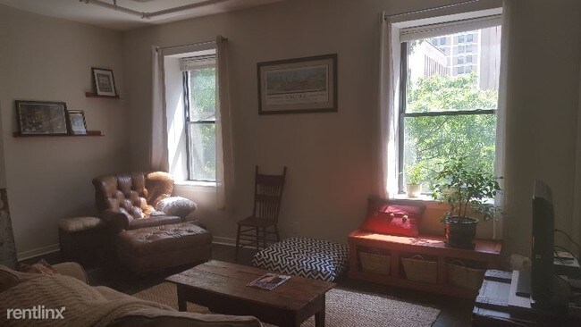 Building Photo - 216 S 16th St