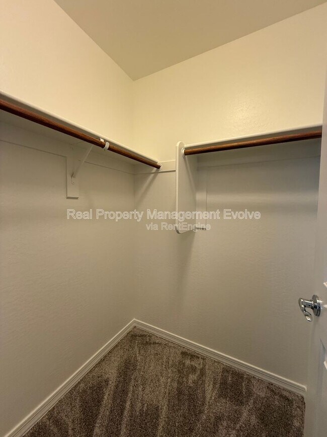 Building Photo - 42239 N Wollemi St