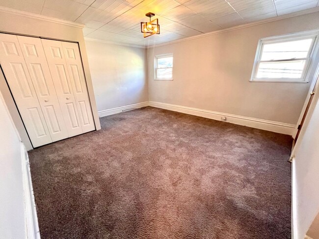 Building Photo - 3 Bedroom 1.5 Bath - Updated Home for Rent