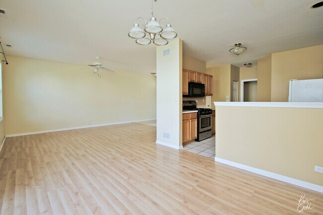 Building Photo - 2806 Falling Waters Ln