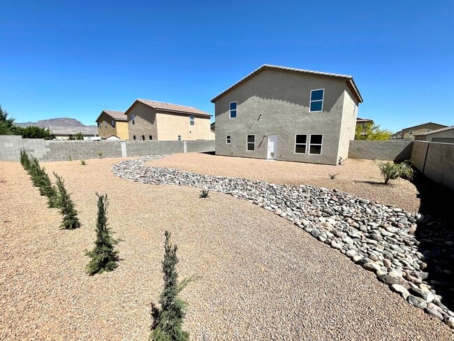 Building Photo - Beautiful 2020 Built- 4 Bedroom Home with 2 Car Garage!