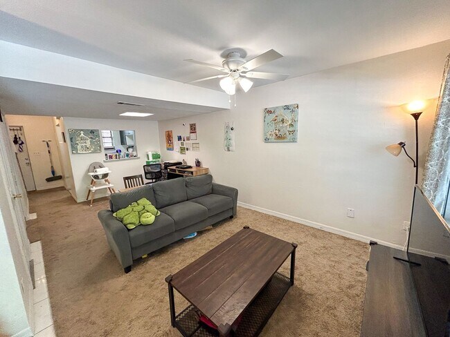 Building Photo - Cresap Arms #430 - Pet-Friendly!