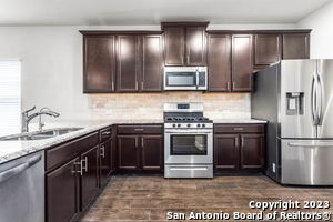 Building Photo - 1182 Ranch Falls