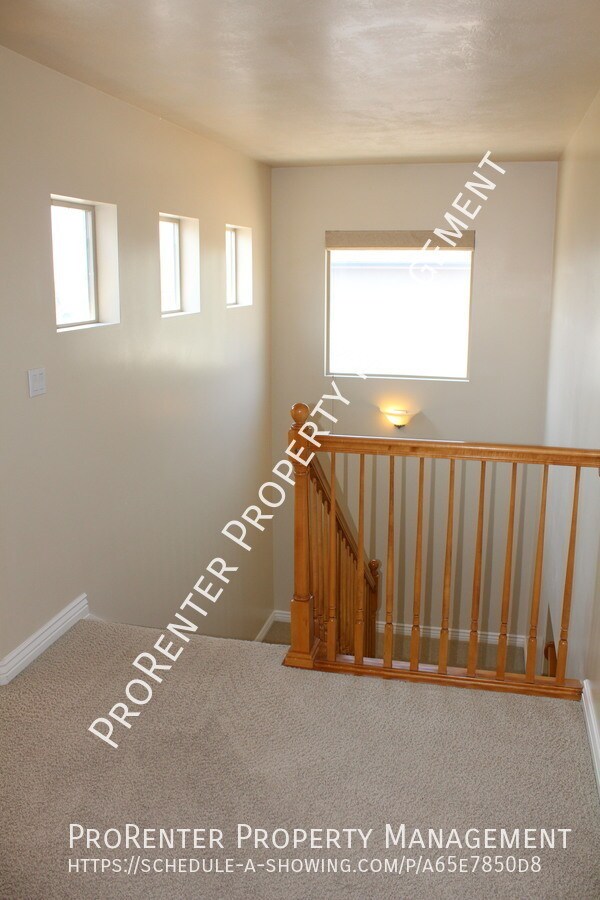 Building Photo - 1757 E 1150 N