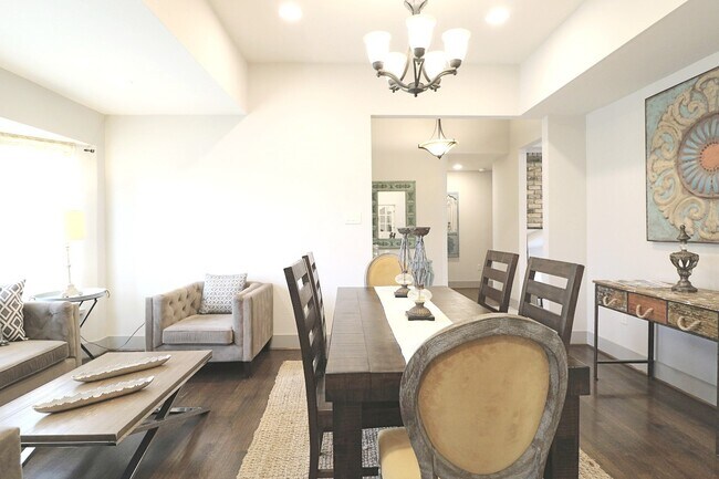 Building Photo - 5251 Lymbar Dr