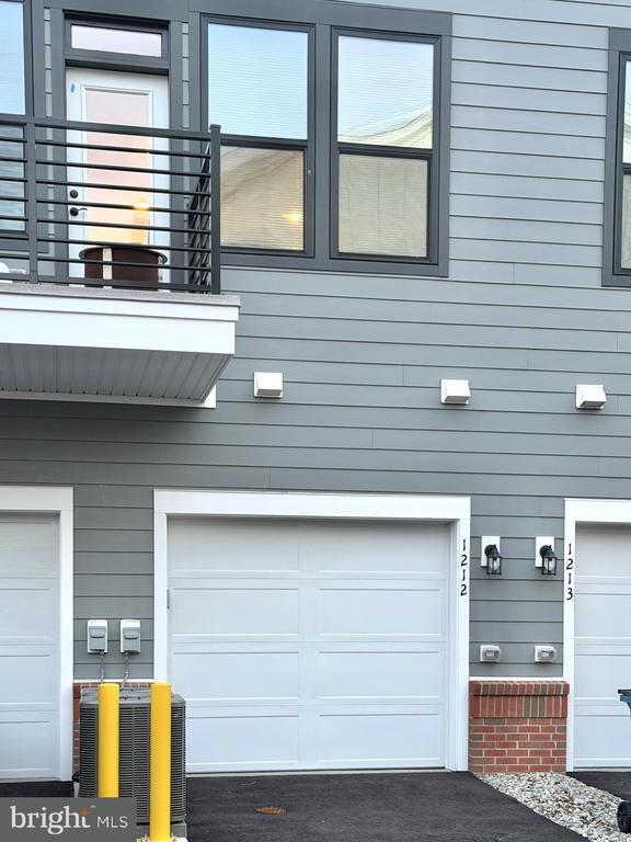 Building Photo - 1212 Parker Blvd