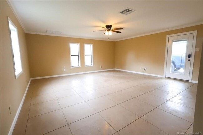 Building Photo - Cottage Home for Lease