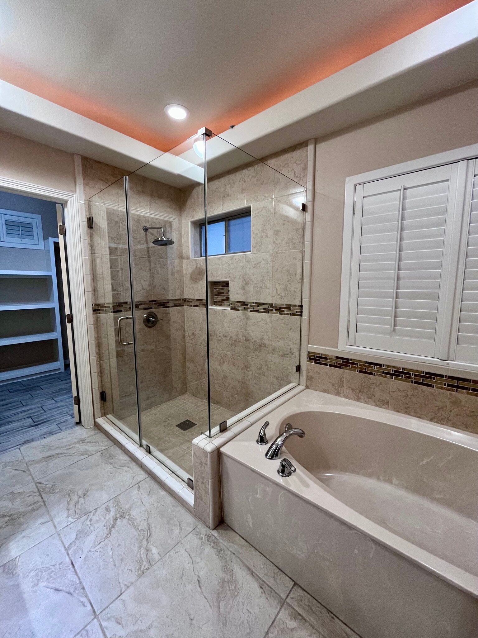 Master bathroom - 2418 Norma Dr