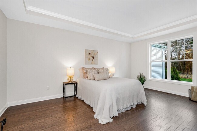 Building Photo - 12 Hope Ln