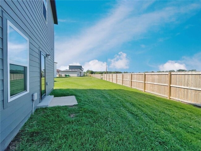 Building Photo - 751 St Charles Pl