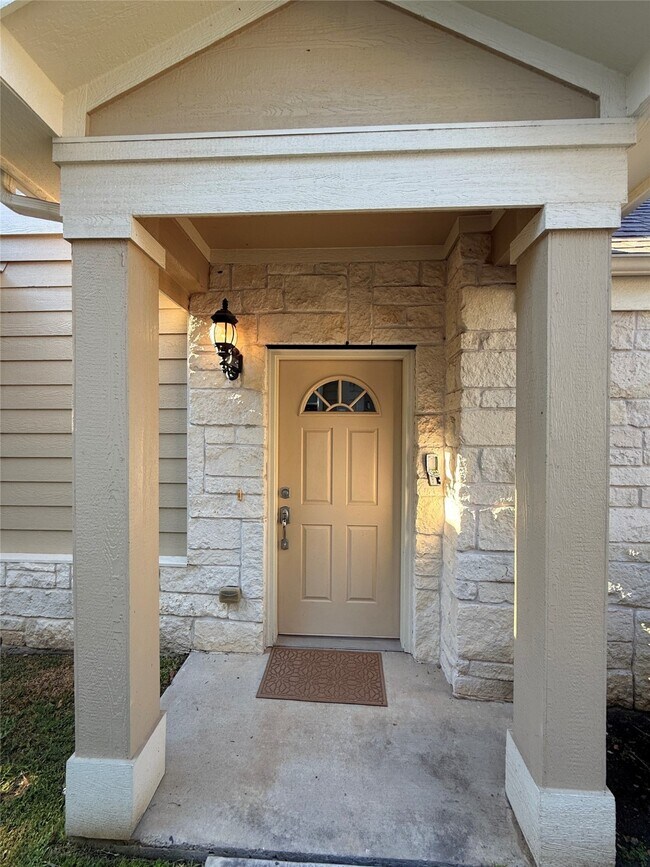 Building Photo - 13600 Breton Ridge St