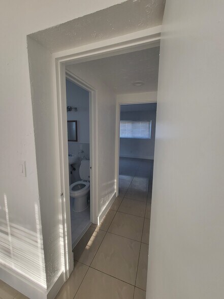 Building Photo - 510 NW 113th St