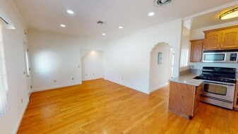 Building Photo - Heart of Hollywood | Large 2 Bedroom