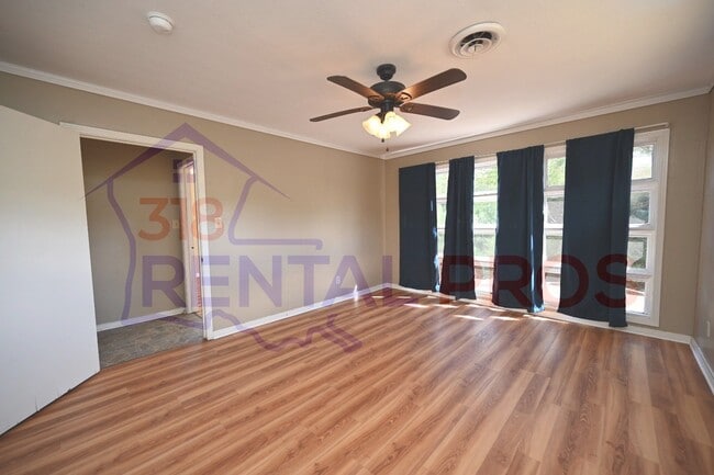 Building Photo - 1707 Lind Dr