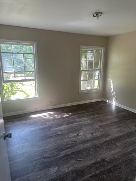 Building Photo - 3129 Summer Ave