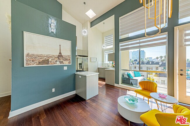 Building Photo - 600 Ridgeley Dr