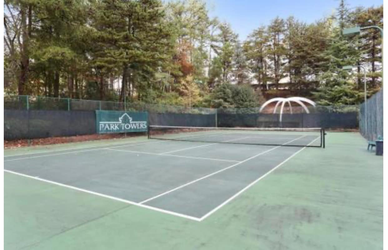 On-site tennis court - 795 Hammond Dr