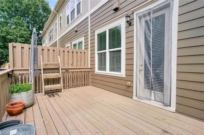 Building Photo - 3026 Eltham Pl