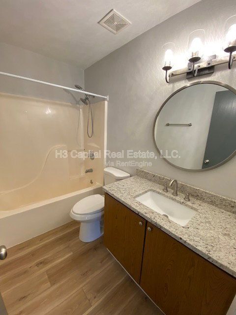 Building Photo - 130 Brookview Dr