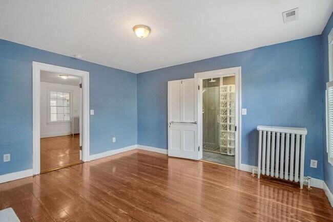 Building Photo - 1109 Caroline St