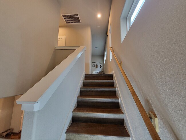 Building Photo - 6615 Ezzard Charles Ln