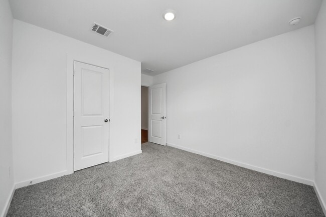 Building Photo - 9106 Serene Hvn Dr