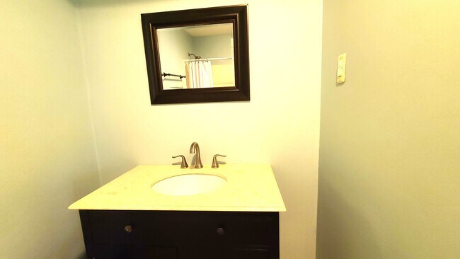 Building Photo - 10780 Carrara Cove